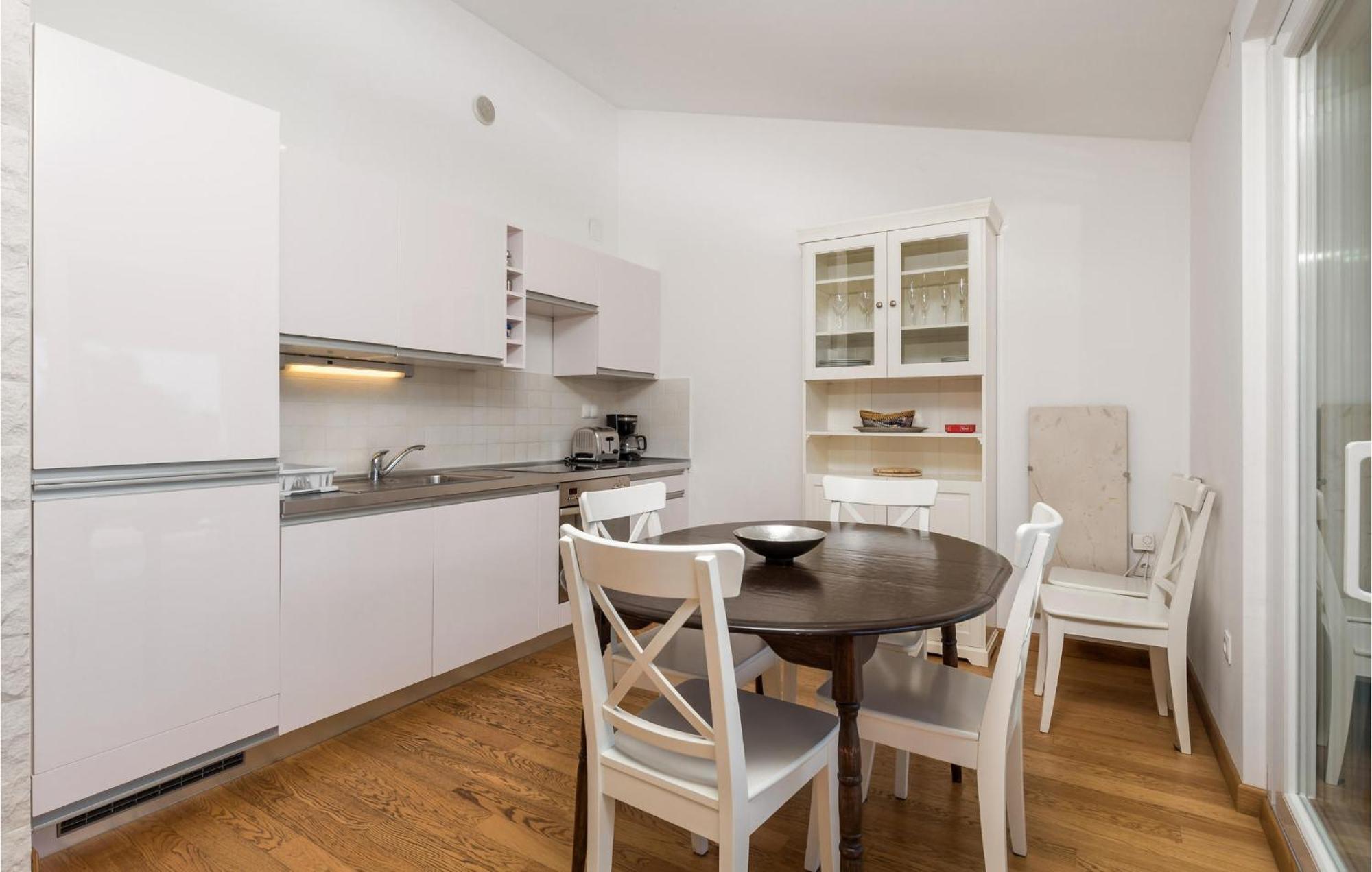 Nice Home In Krk With Kitchen Krk Town Eksteriør bilde